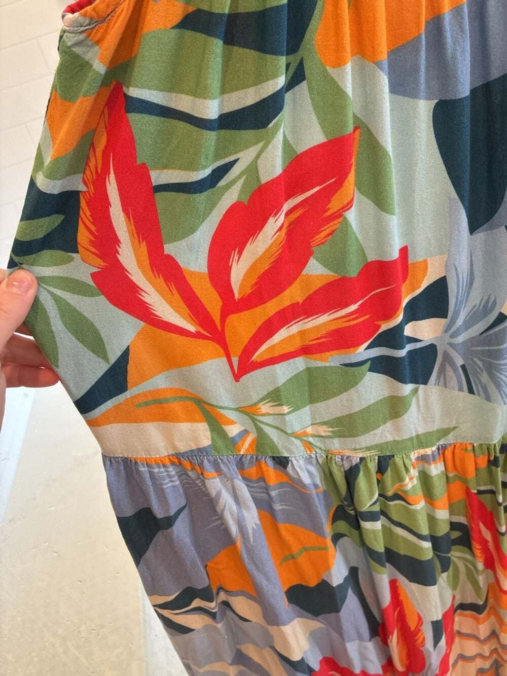 En Creme Tropical Floral Print Tiered Maxi Dress Size Medium